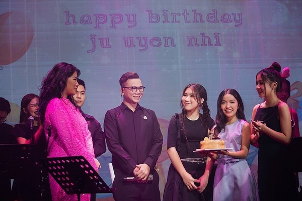 Ju Uyên Nhi tiết lộ cuộc sống khi học tập ở nước ngoài