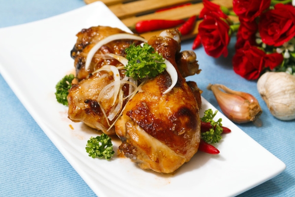 Lưu lại “bí quyết” làm đùi gà nướng mật ong thơm ngon tuyệt vời