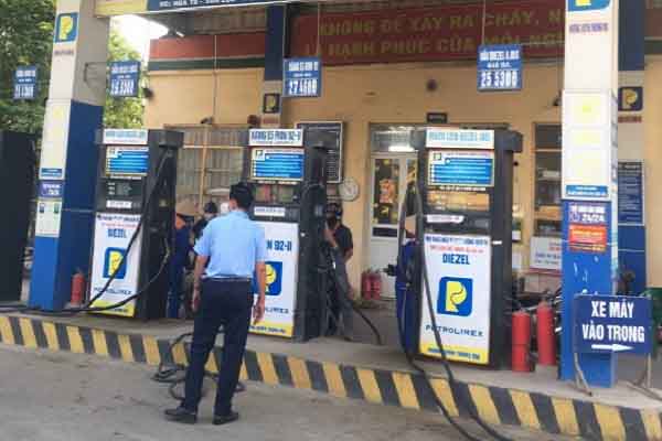 ‘Vỡ trận’ xăng dầu: Chi phí tăng nhanh, Bộ Tài chính hành động chậm