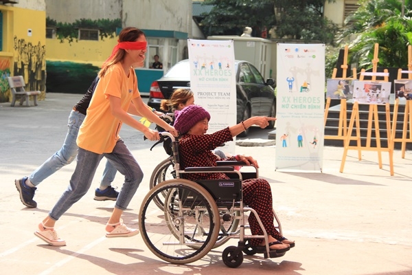 Người khuyết tật cùng sinh viên chống nạn bạo lực tình dục