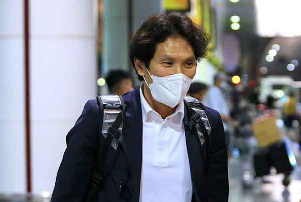 Tân HLV U23 Việt Nam có mặt tại Hà Nội