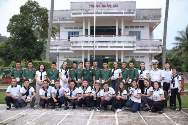 Hoa hậu Tiểu Vy: ‘Sách quý sẽ làm thay đổi cuộc sống của tất cả mọi người’