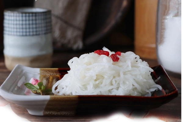 Củ cải trộn chua ngọt giòn ngon dễ làm cho ngày mát trời