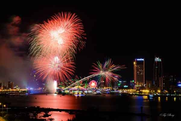 Mừng Tết dương lịch, Đà Nẵng tổ chức bắn pháo hoa trên sông Hàn