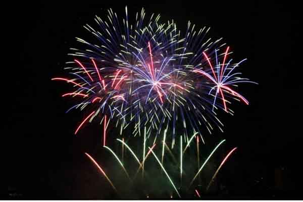 Anh và Phần Lan vào chung kết lễ hội pháo hoa Đà Nẵng