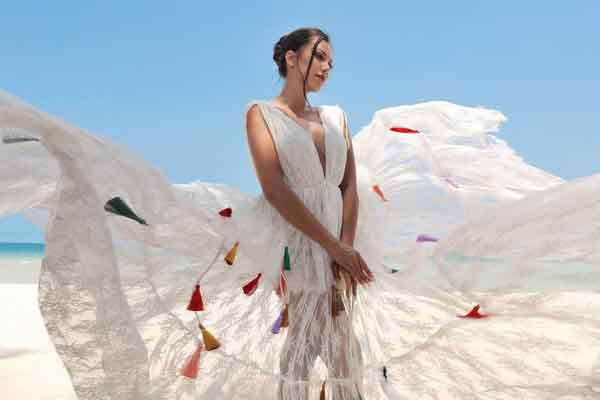 Diện váy đi biển siêu quyến rũ như Á hậu Kim Duyên