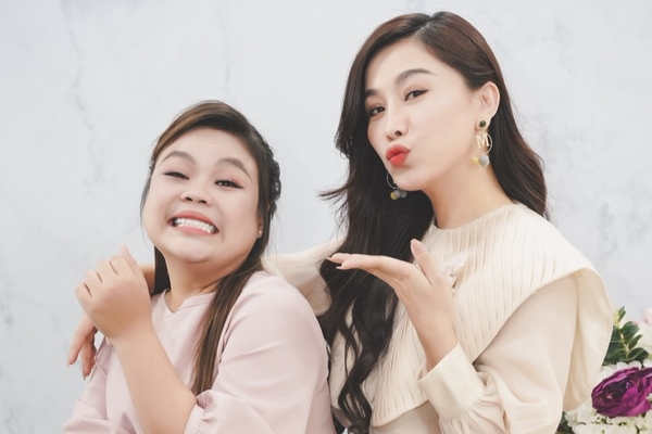 Ngọc Hoa được MC Anh Thơ tặng quà cưới trùng tên chồng mình