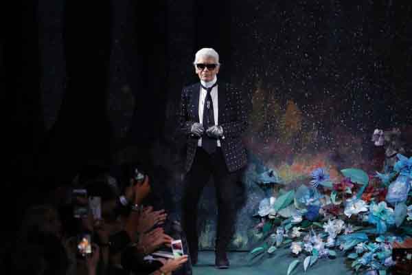 Huyền thoại thời trang Karl Lagerfeld đã qua đời