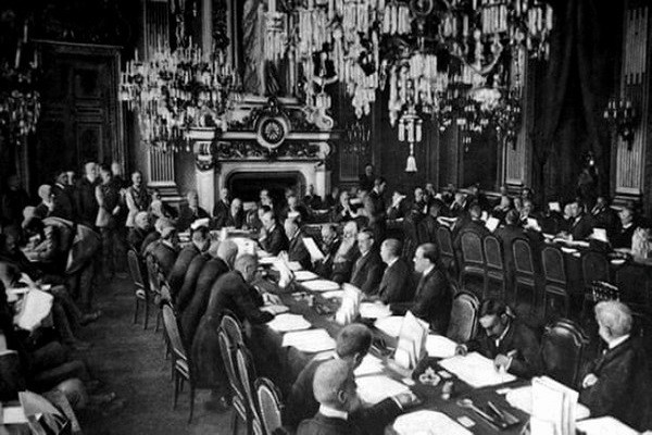 Những câu chuyện về Kỳ Ngoại hầu Cường Để và vua Duy Tân: Hội nghị hòa bình và vụ mưu sát con trai Phan Đình Phùng