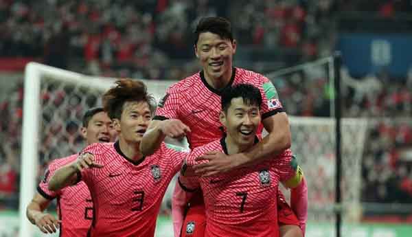 Son Heung-min giúp tuyển Hàn Quốc thắng Iran