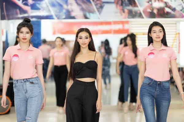 Á hậu Tuyết Như khiến thí sinh ‘Hoa hậu Việt Nam’ tự tin sau 3 ngày trainning