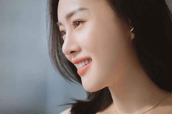 ‘Quỳnh búp bê’ Phương Oanh và nhan sắc thăng hạng ở tuổi 33