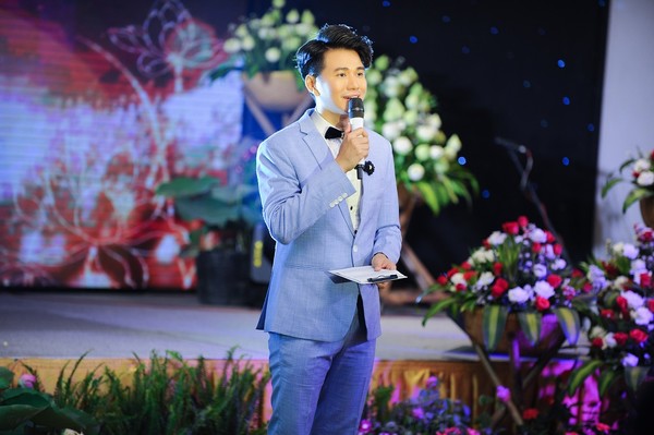 Vũ Mạnh Cường rơi nước mắt khi gặp gỡ em gái liệt sĩ Đặng Thùy Trâm