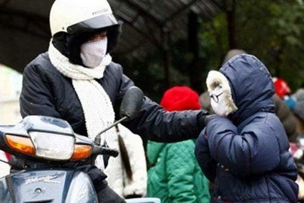 Hà Nội rét đậm, nhiều phụ huynh tự quyết định cho con nghỉ học ở nhà