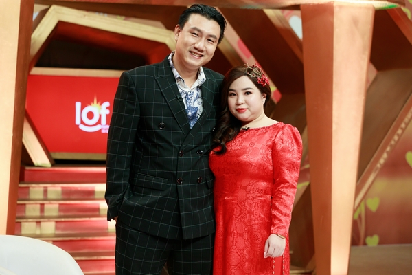 Vợ chồng son: Cái kết viên mãn cho nàng ‘fan girl’ sau 10 năm ‘đu idol’