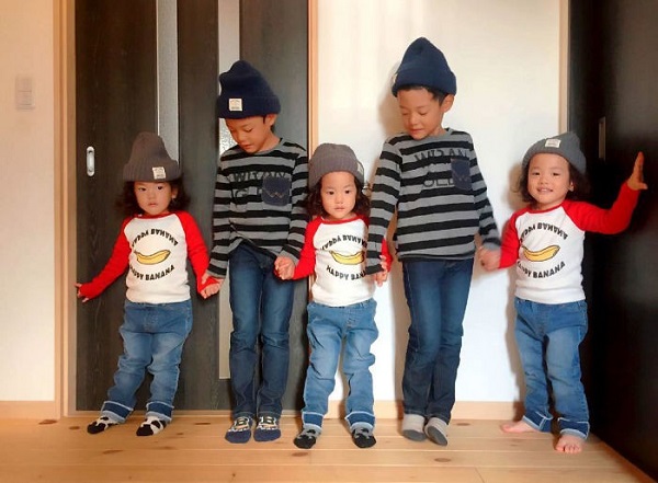 Bộ ảnh cực chất của mẹ Nhật có 5 đứa con