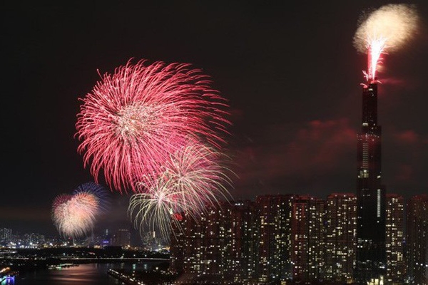 7 điểm bắn pháo hoa đêm giao thừa tại TP.HCM