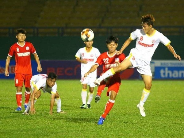 Thắng Bình Định, NutiFood giành vé sớm vào tứ kết