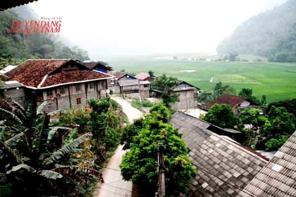 Đêm bản Pắc Ngòi