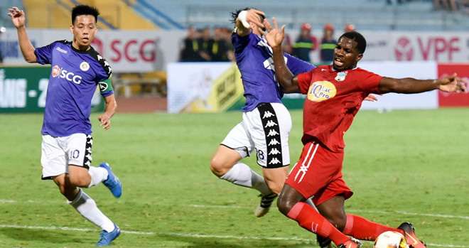 Bầu Đức: Trọng tài Việt Nam không dở, sao cứ sai với HAGL?