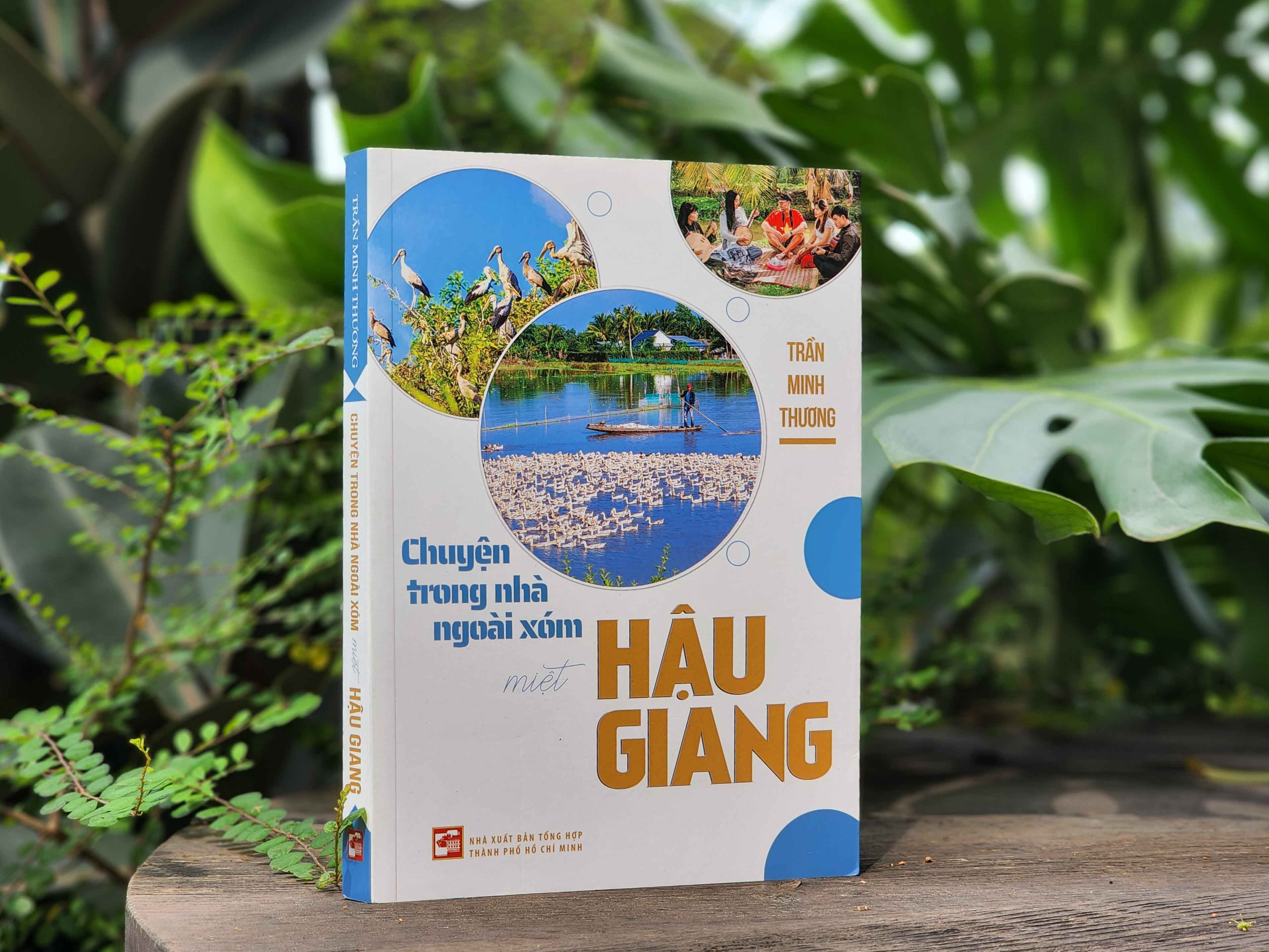 Chuyện trong nhà ngoài xóm miệt Hậu giang