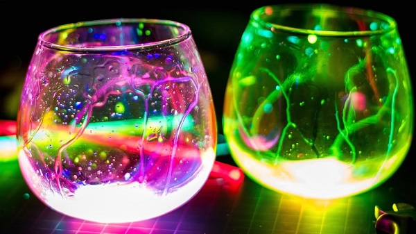 20 Thí Nghiệm Thú Vị Bạn Có Thể Làm Tại Nhà