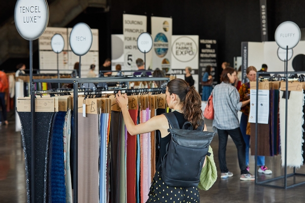 Vật liệu mới định hình tương lai của ngành thời trang