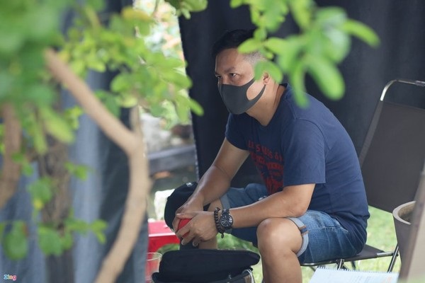 Đoàn phim Việt xoay xở khi diễn viên, ê-kíp thành F0