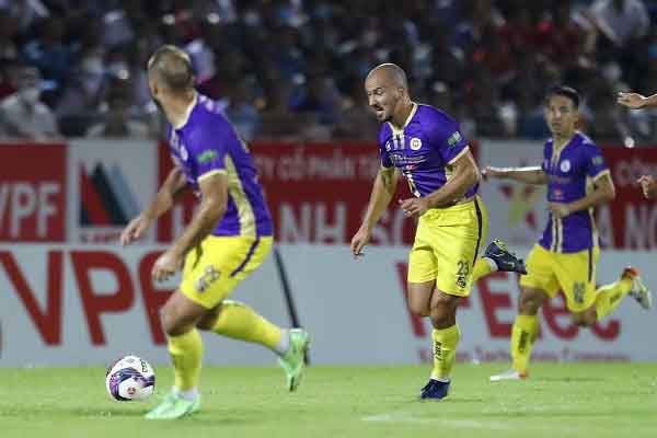 CLB Hà Nội bất ngờ chia tay 2 ngoại binh