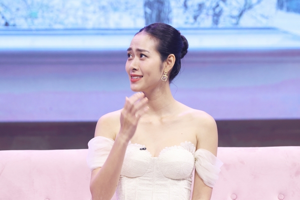 Diệp Bảo Ngọc sửng sốt khi bị đánh giá là ‘hàng khuyến mãi’