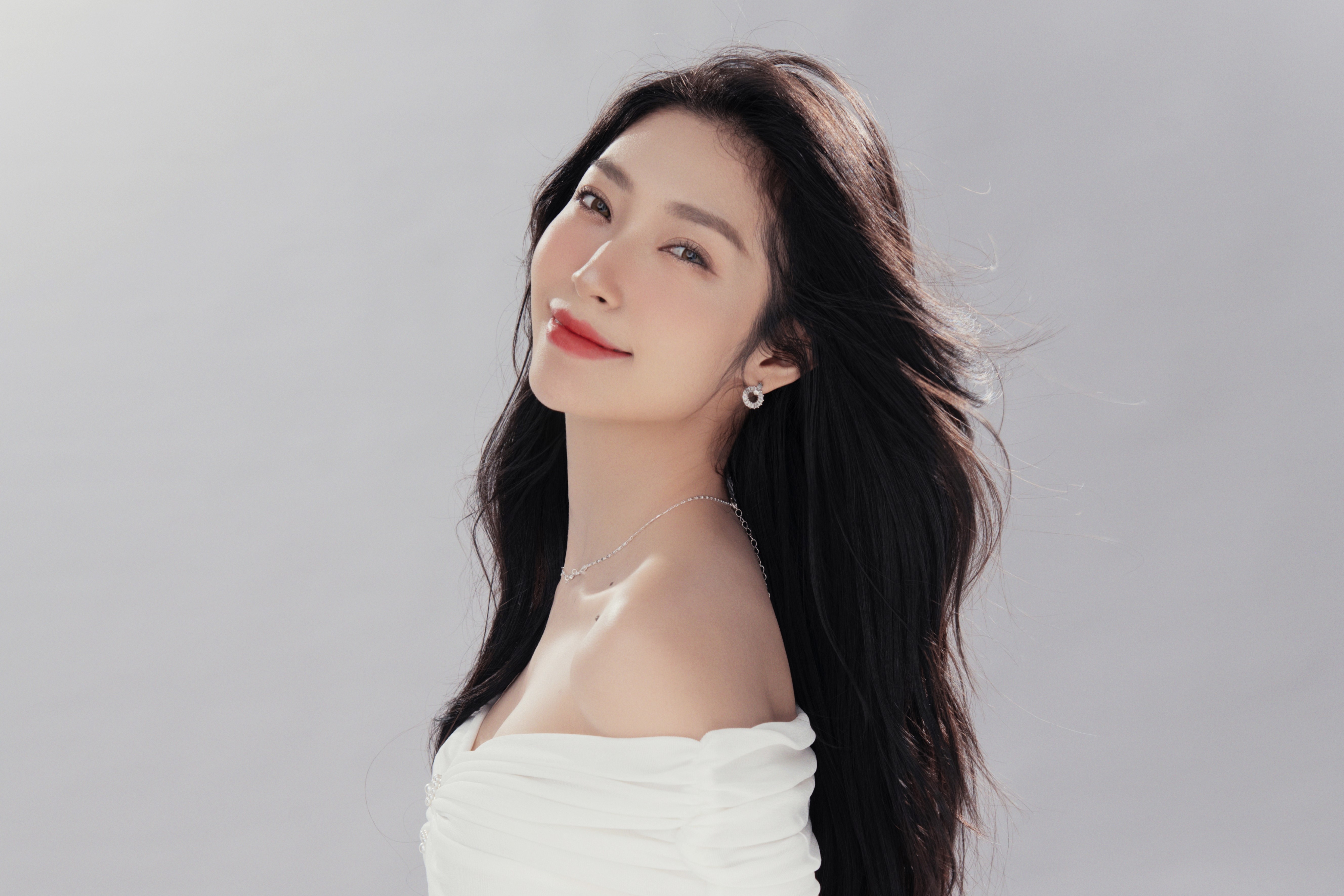 Khổng Tú Quỳnh nói gì khi bị chê quá hiền và an toàn? 