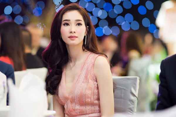 Hoa hậu Đặng Thu Thảo dẫn đầu danh sách mặc đẹp nhất tuần