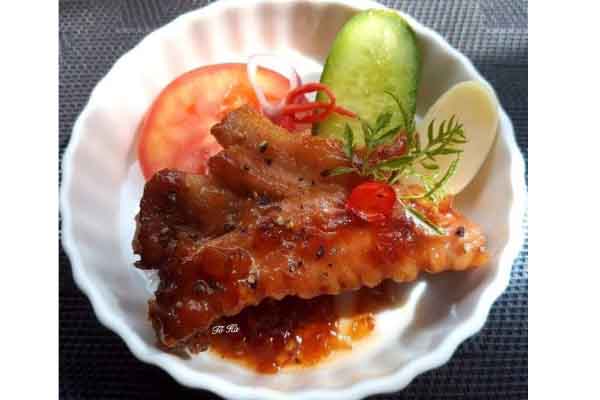 Làm sườn chiên mắm ngon mê ly