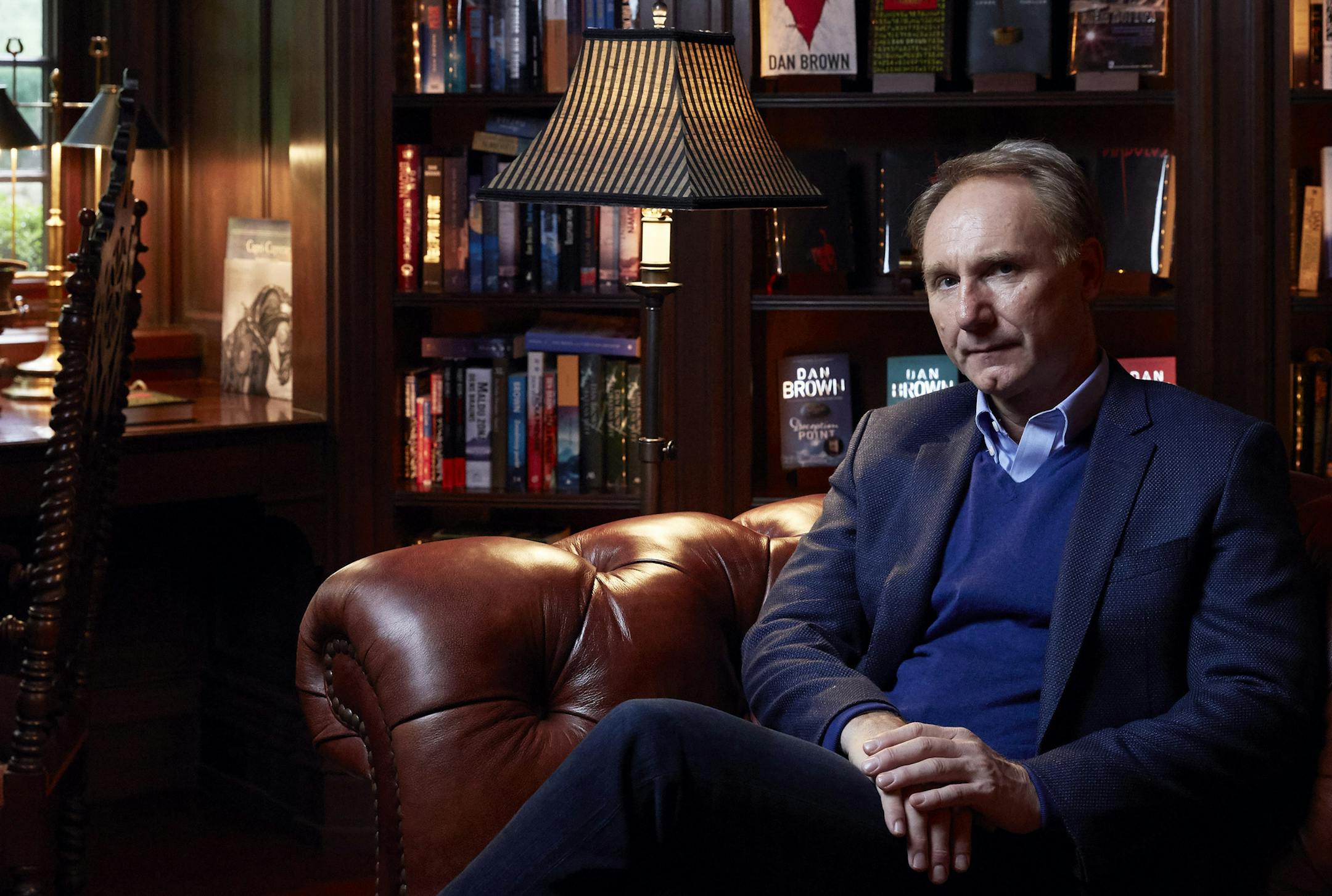 Dan Brown – Người kể chuyện bằng mật mã và biểu tượng