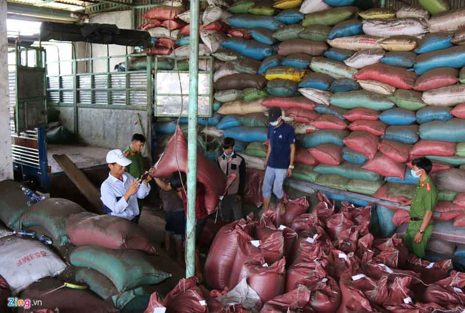 ‘Cà phê trộn lõi pin’ tàn phá thần kinh, xương, răng, gan, thận…