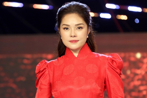 Dương Cẩm Lynh bị loại khỏi cuộc thi hát vì mâu thuẫn đạo diễn