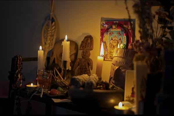 ‘Sởn da gà’ đầu tháng với phim kinh dị Mexico mang tên ‘Lời nguyền tầm da’