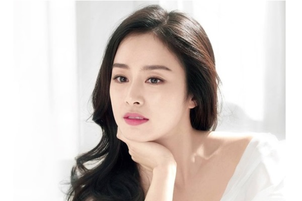 Bí quyết trang điểm tự nhiên và “hack tuổi” như sao Hàn