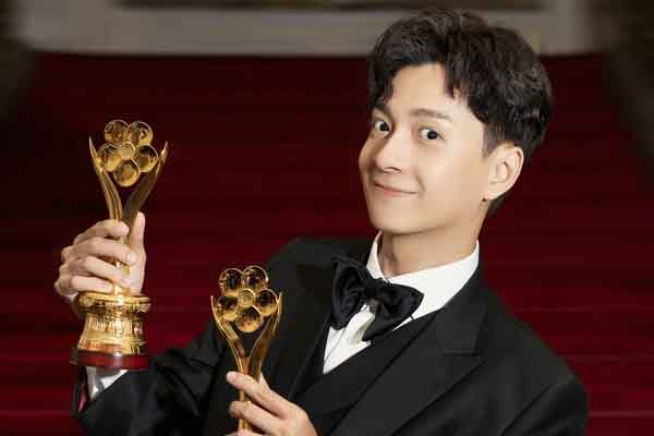 Ngô Kiến Huy nhận cú đúp ‘Mai Vàng’ lần thứ 28