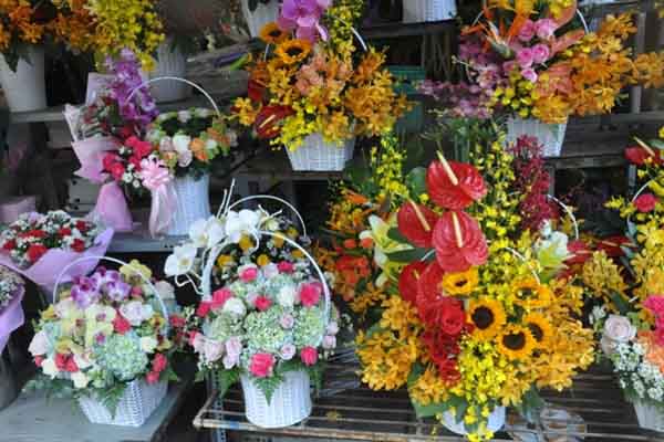 Thị trường hoa tươi ngày 14/2 sụt giảm vì dịch Corona