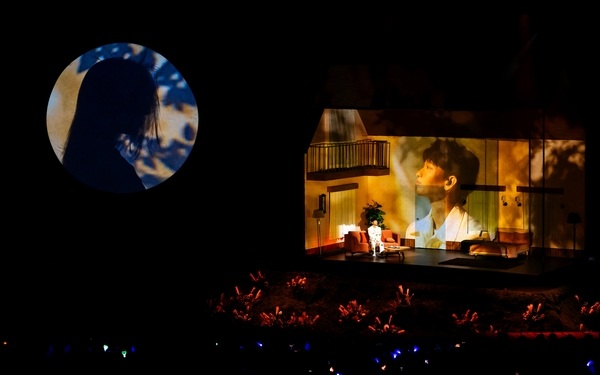 Khả Như rạng rỡ tại thảm đỏ họp báo ra mắt phim ‘Nhà bà Nữ’