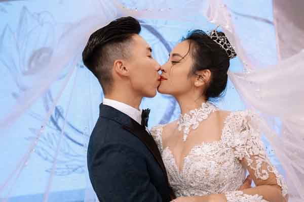 Giang Quốc Nghiệp hứa cưới ‘O Sen’ Ngọc Mai sau khi trở về từ Ý