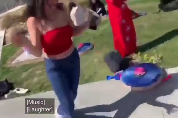 Dân mạng ‘dậy sóng’ với clip học sinh gốc Việt bị gọi là  ‘virus Corona’ tại Mỹ