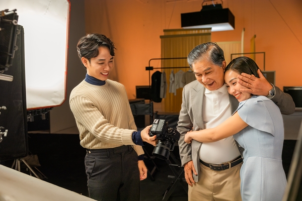 Trúc Nhân khiến khán giả rơi nước mắt trong MV mới