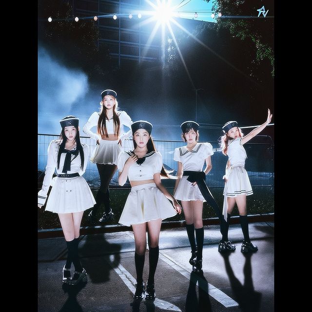 Người hâm mộ chỉ trích SM Entertainment sau khi MV ‘Cosmic’ của Red Velvet ra mắt