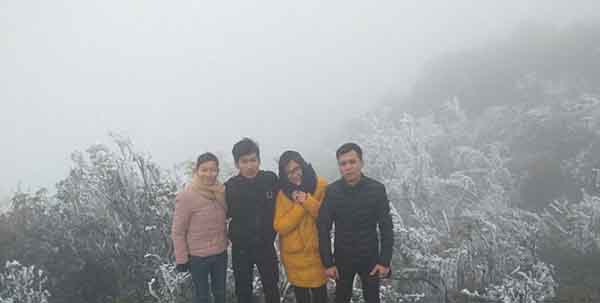 Mẫu Sơn có tuyết rơi khiến du khách mê mẩn