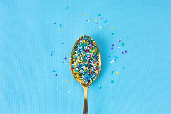 Cách giảm tiếp xúc với hạt vi nhựa