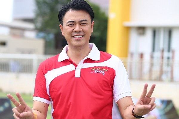 MC Tuấn Tú vui mừng vì sắp trở về ước mơ với sân cỏ