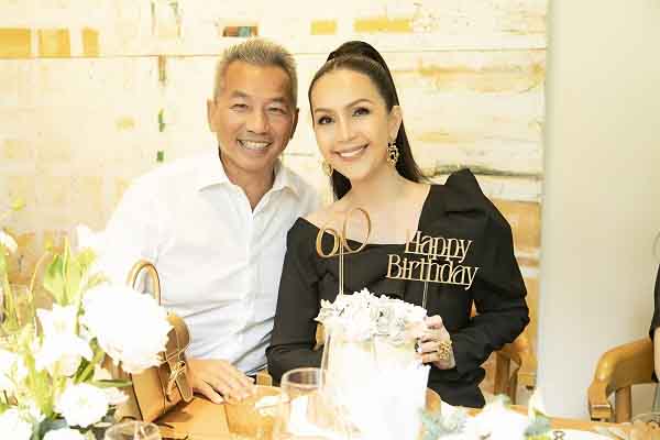 Diễn viên Diễm My bất ngờ khi đột nhiên được tổ chức sinh nhật