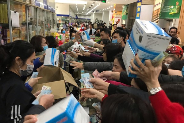 Bộ Tài chính miễn thuế khẩu trang và nước rửa tay khô